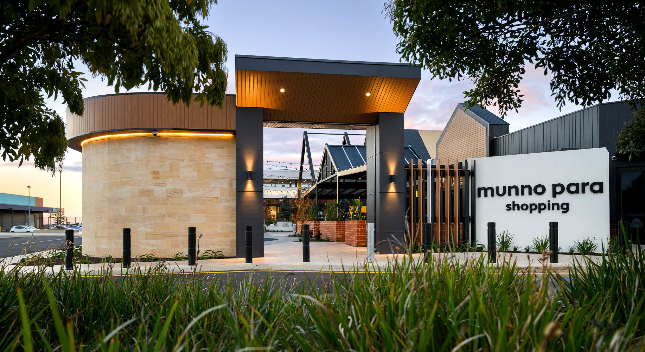 Munno Para Shopping Centre